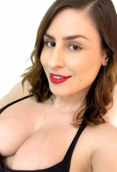 Emme White photo 2