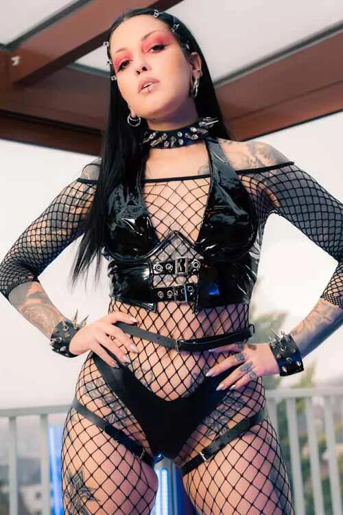 Morea Black photo 7