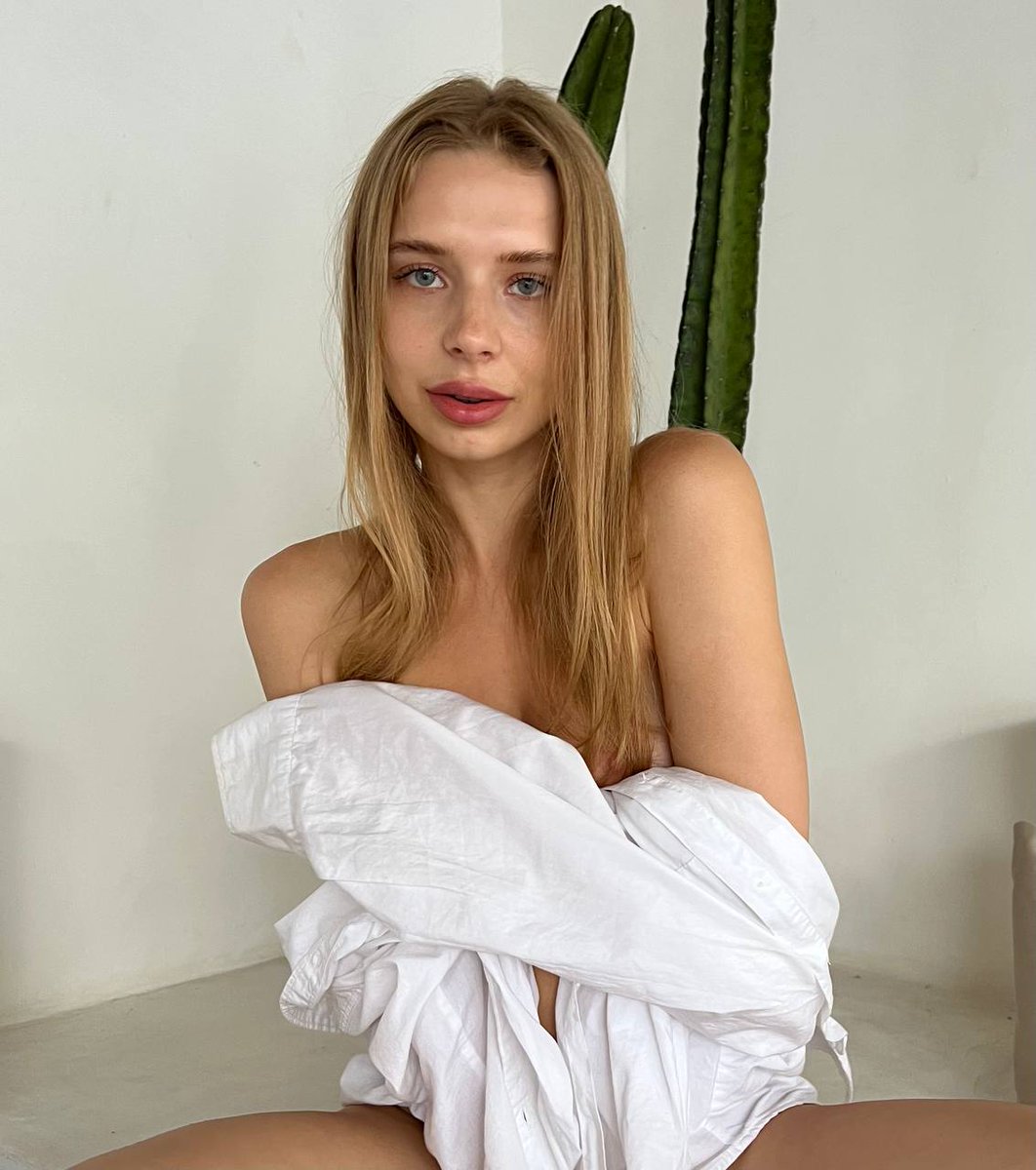 Alexa Martens photo 9