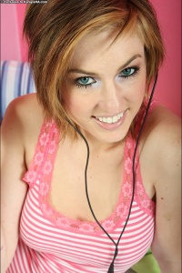 Victoria White photo 36
