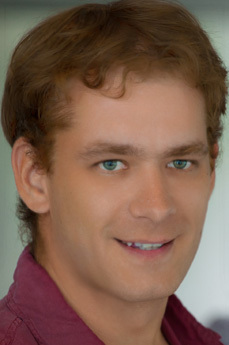 Thomas Lee photo 9