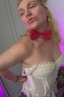 Ellah photo 2