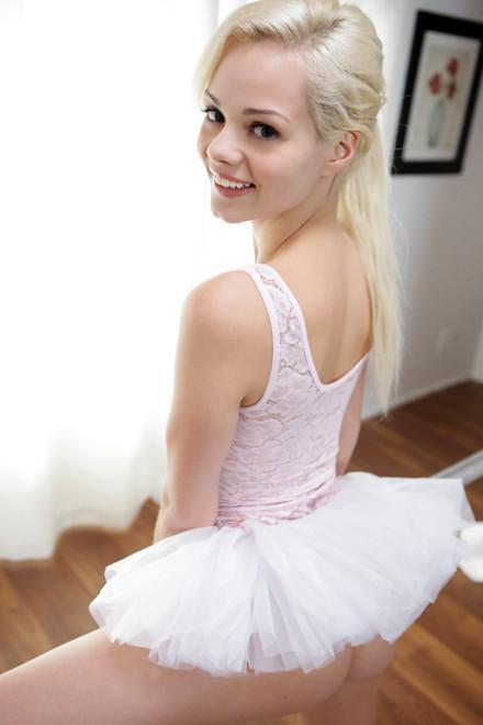 Elsa Jean photo 71
