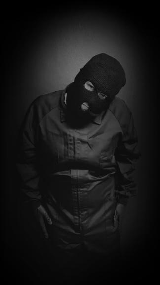 Shady Guy — fotos e vídeos +18