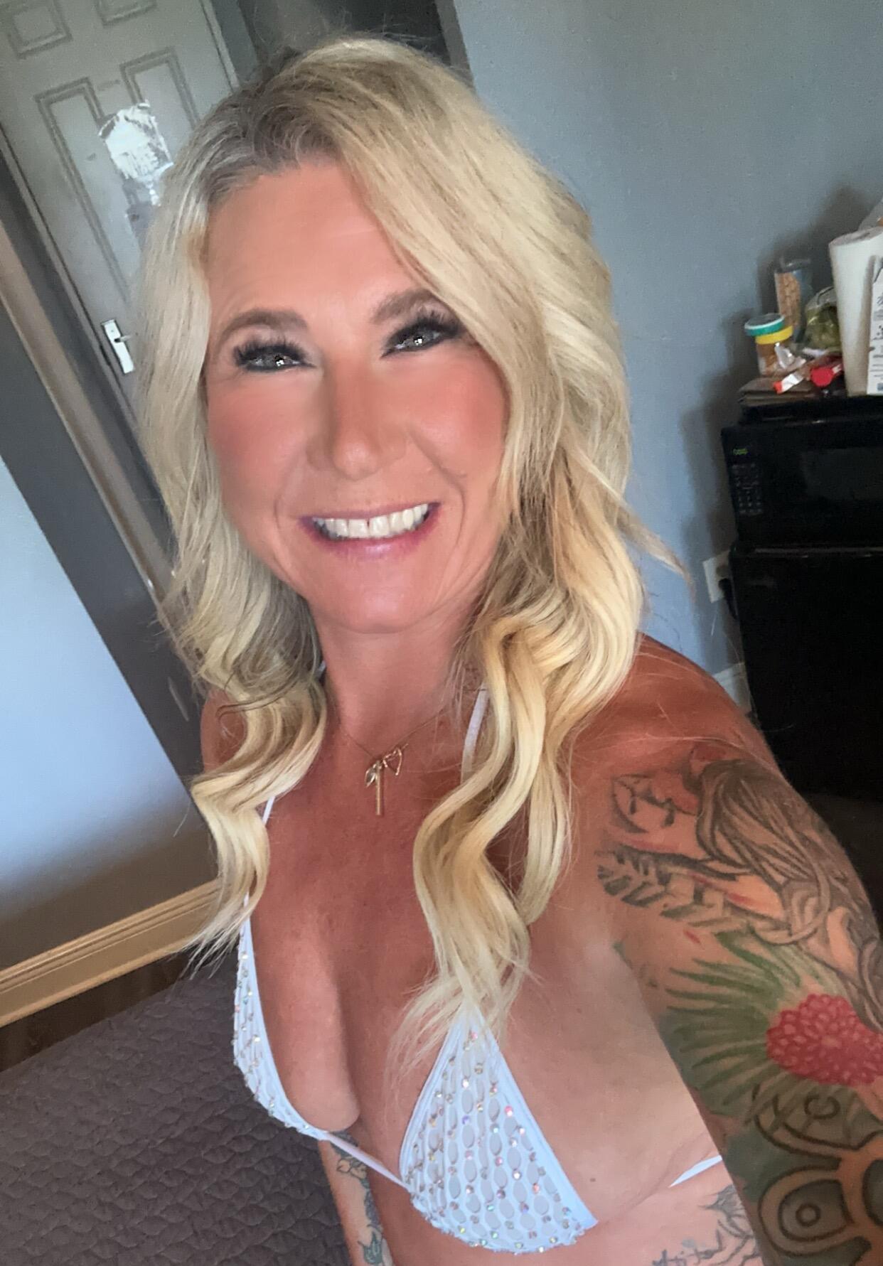 Carlie Vixen — fotos e vídeos +18