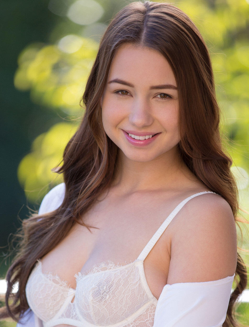 Taylor Sands photo 14
