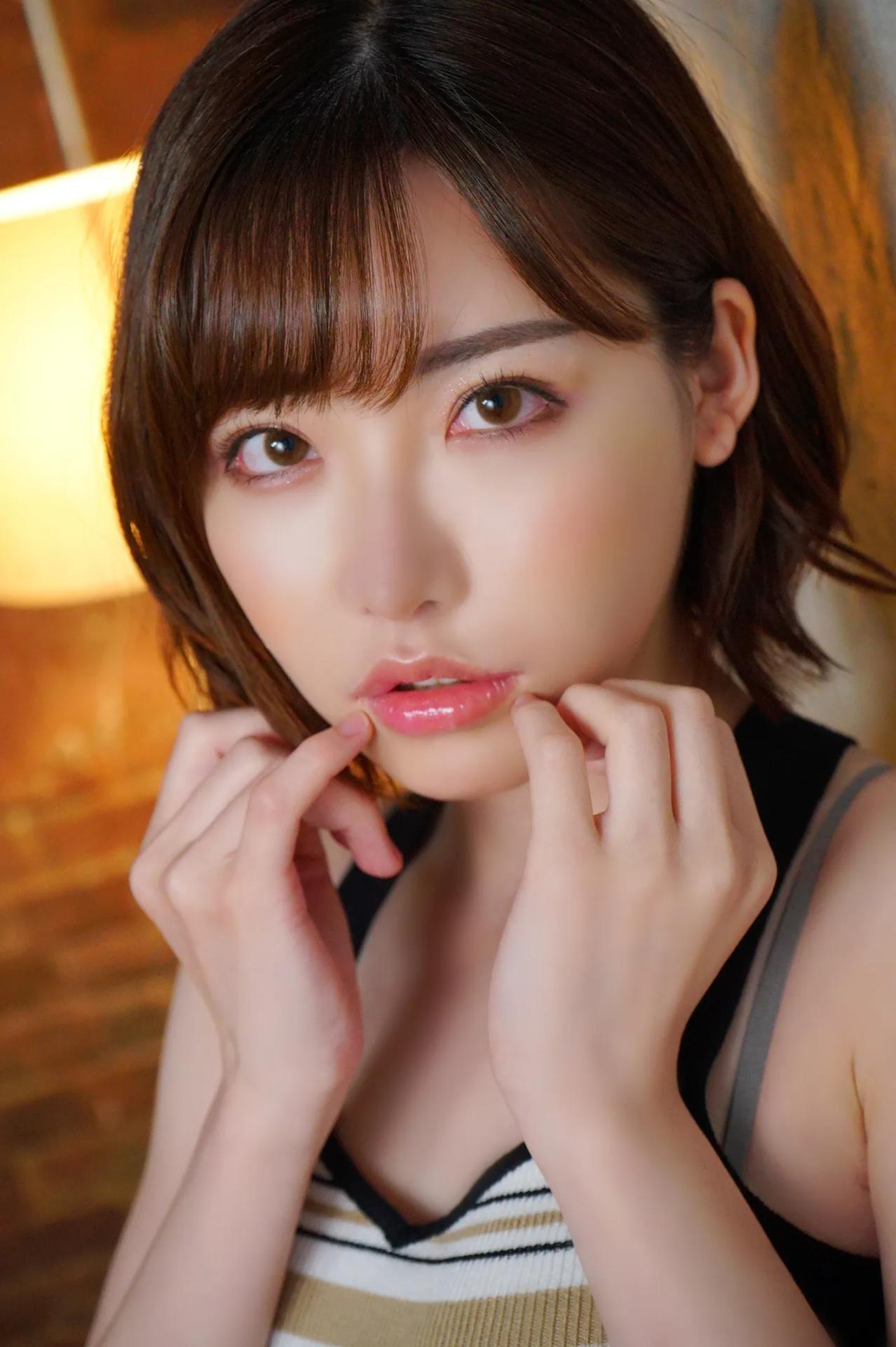 Eimi Fukada photo 3