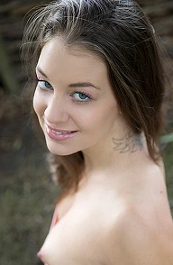 Angelina Brill photo 24