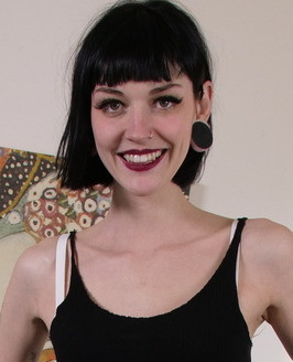 Mina K photo 37
