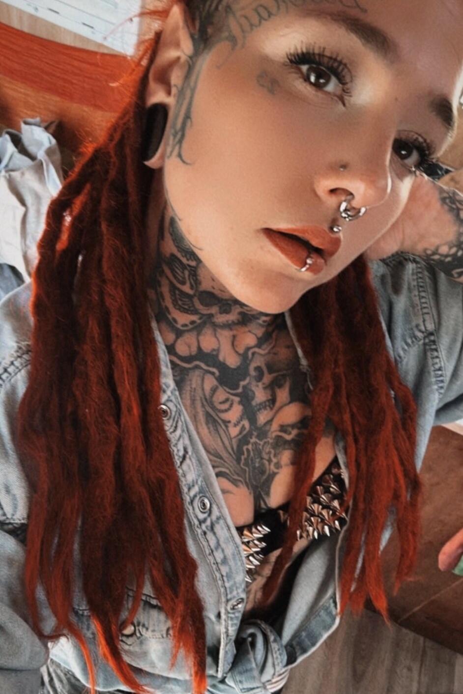 Marie Bavaria — fotos e vídeos +18