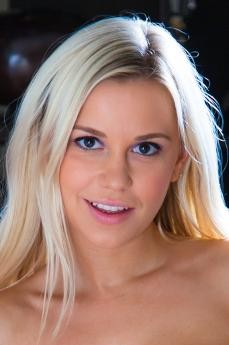 Lola Myluv photo 53