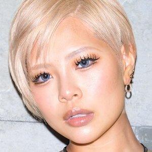 Tamasaki Shion — fotos e vídeos +18
