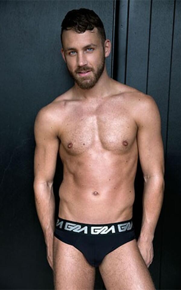 Logan Moore photo 10