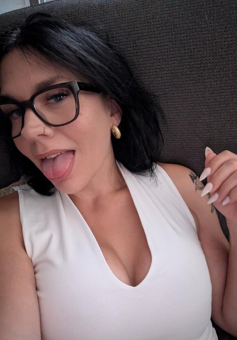 D1zzie — fotos e vídeos +18