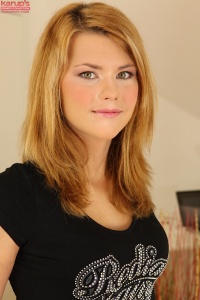 Izzy Delphine photo 32