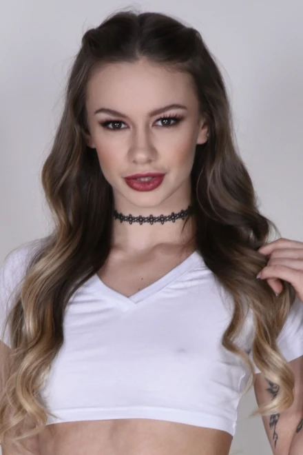 Naomi Swann photo 39