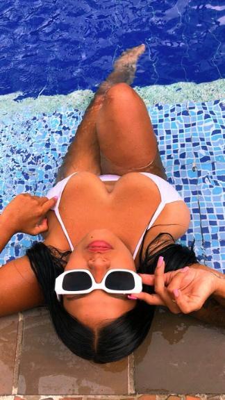 Bigboobs Racheel — fotos e vídeos +18