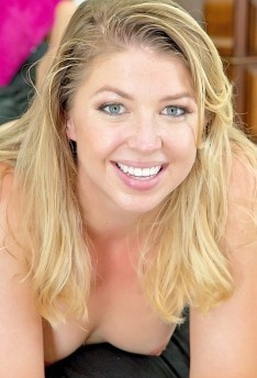 Akarra Summers photo 8