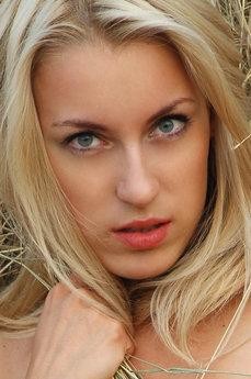 Dinara C photo 2