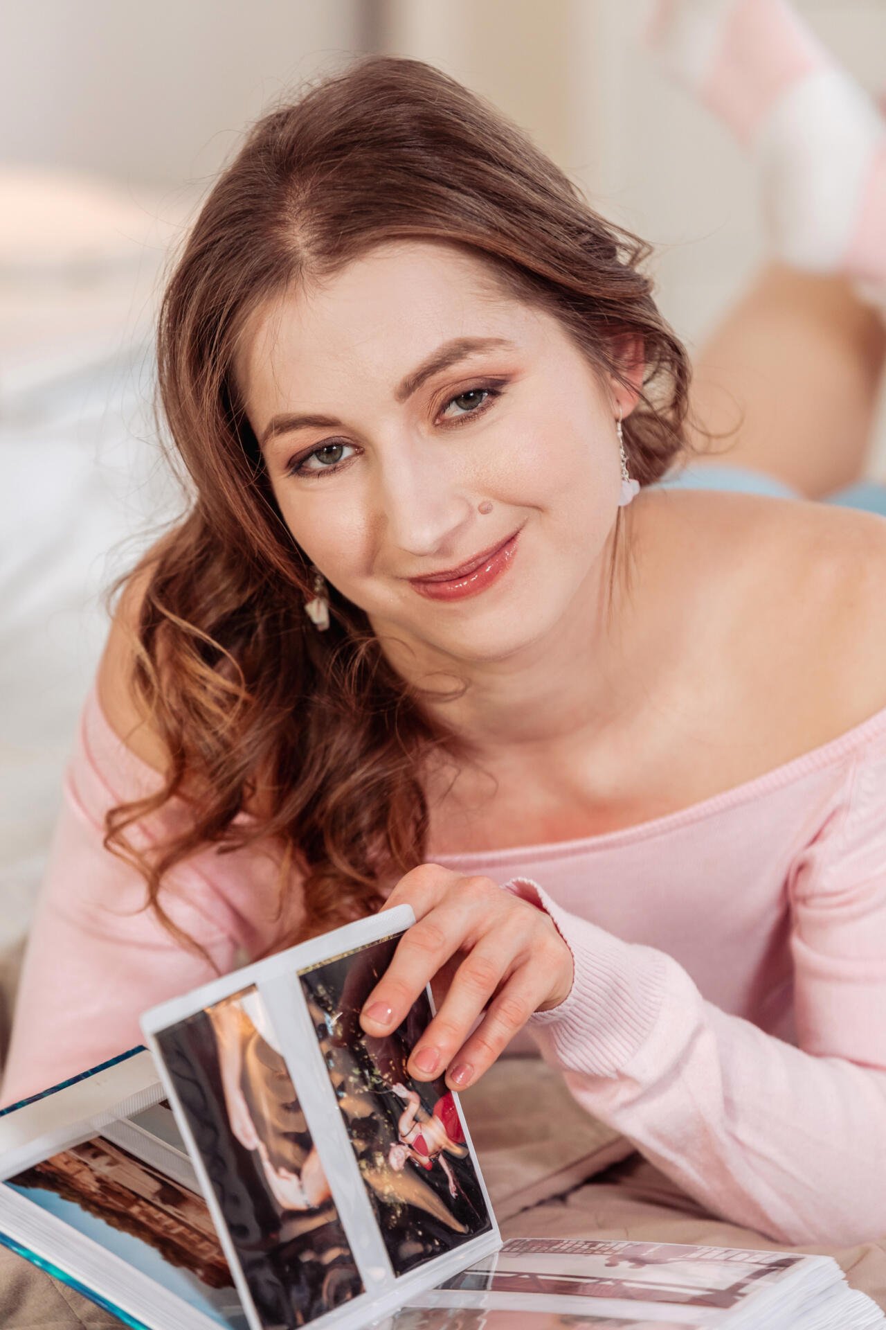 Linda — fotos e vídeos +18