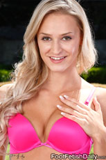 Emma Hix photo 94