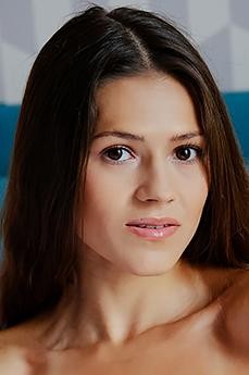 Serina Gomez photo 39