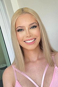 Vivian Lola - Photo de profil actrice | Videossexy