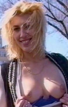 Kim Monroe photo 28