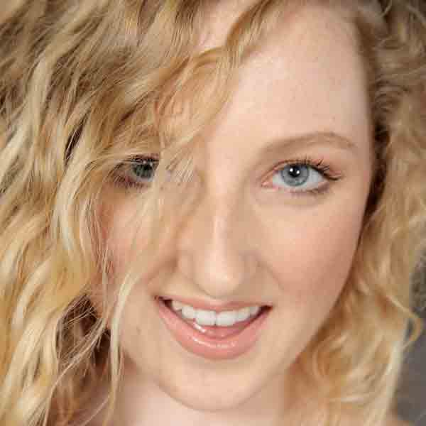 Willow Lynn photo 5
