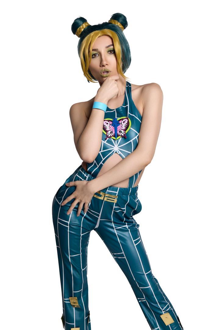 Maya Woulfe photo 27