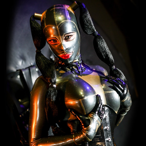 Latex Lara