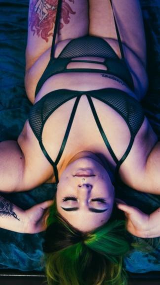 Brattyminx — fotos e vídeos +18