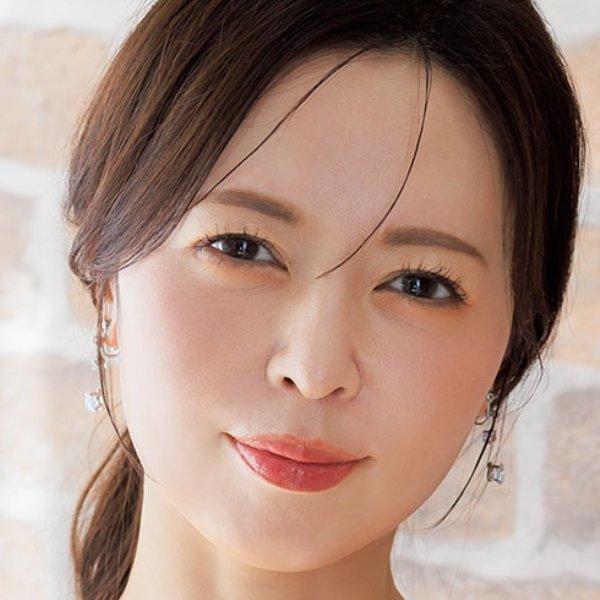 Sugisaki Honoka — fotos e vídeos +18