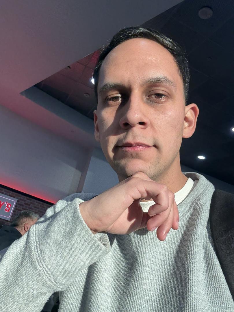 Enzo Cross — fotos e vídeos +18