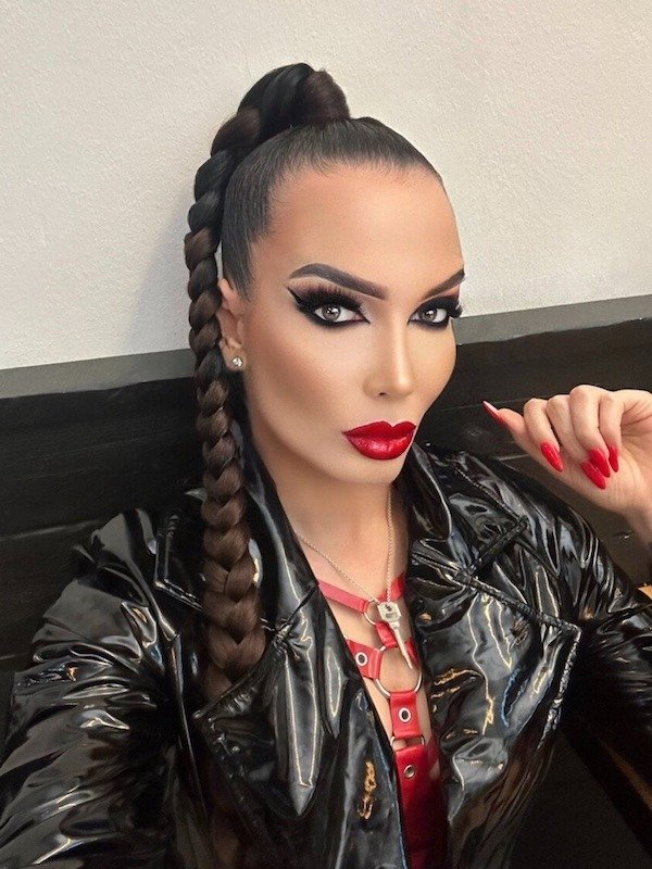 Goddess Kara — fotos e vídeos +18
