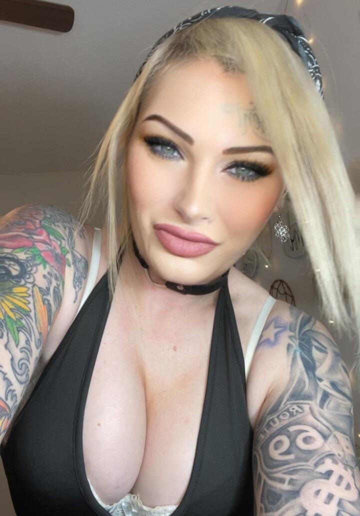 Meganluv69 — fotos e vídeos +18