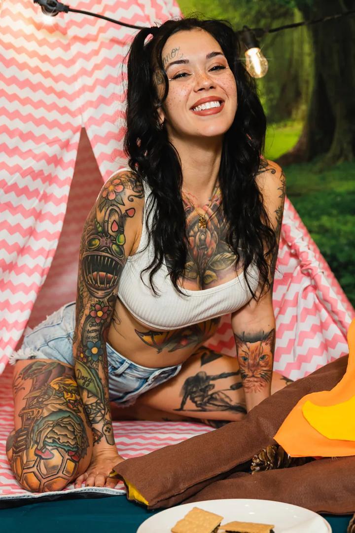 Lydia Jasmine — fotos e vídeos +18