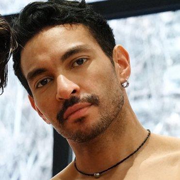 Adam Alexandre — fotos e vídeos +18