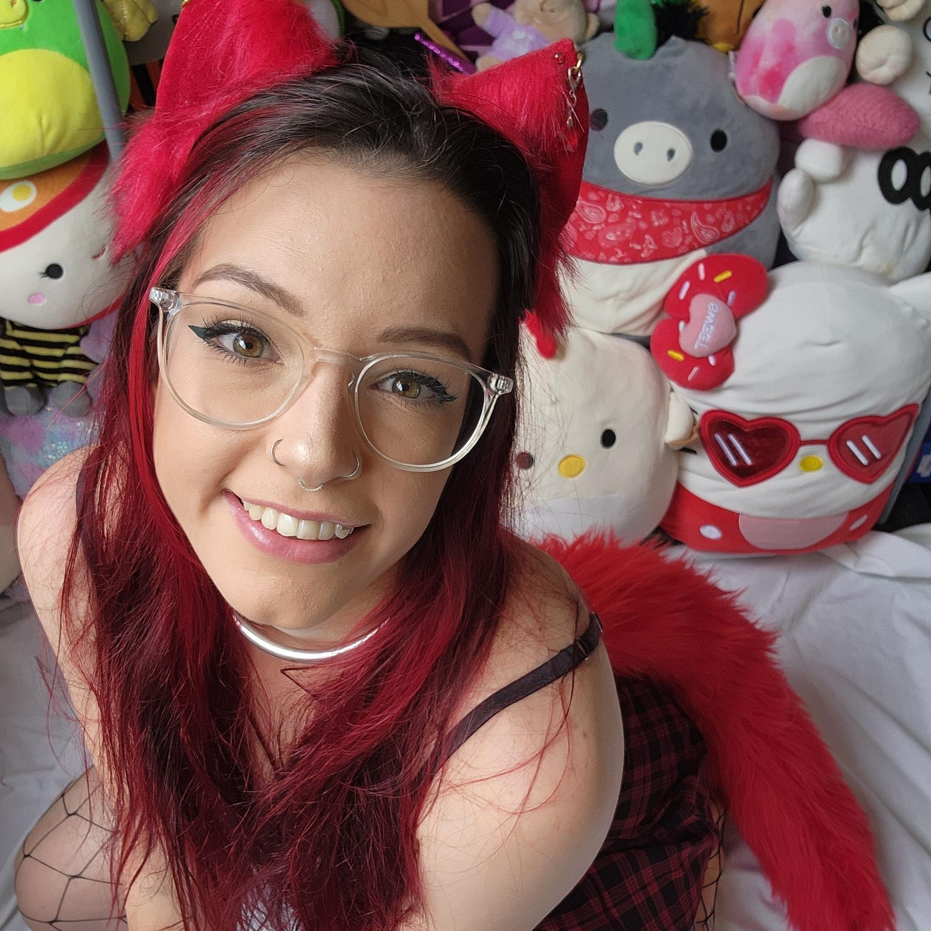 Ivy Rose photo 3