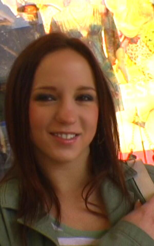 Belle Bond photo 6