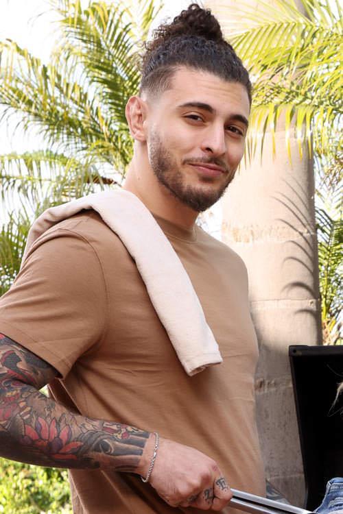 Adonis Breeds photo 5