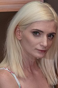 Mia Casanova
