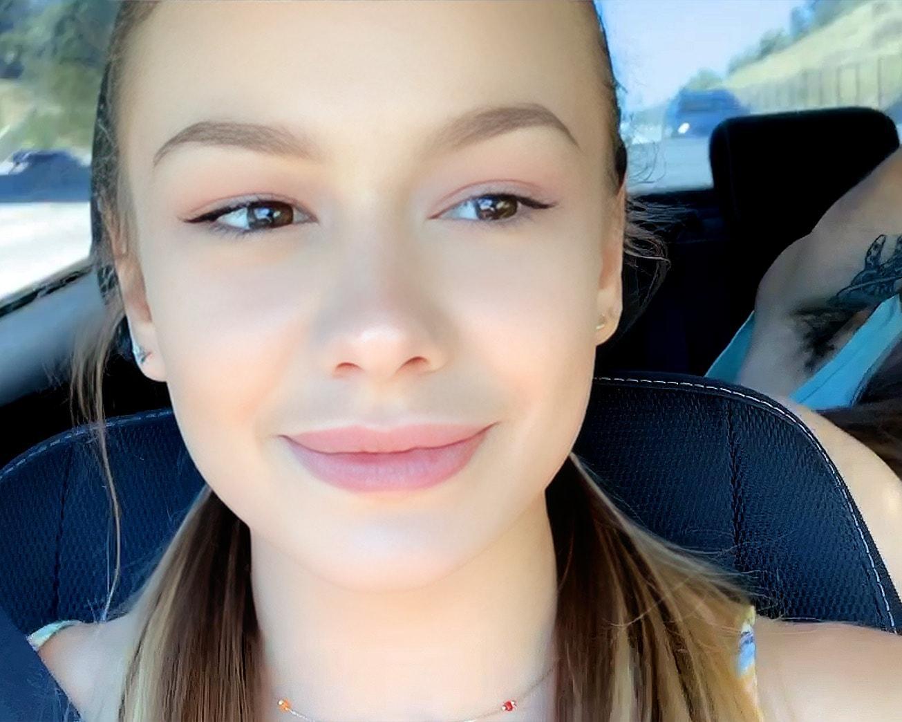 Naomi Swann photo 20
