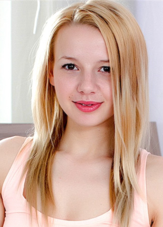 Olivia Grace photo 4