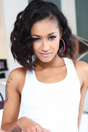 Skin Diamond photo 7