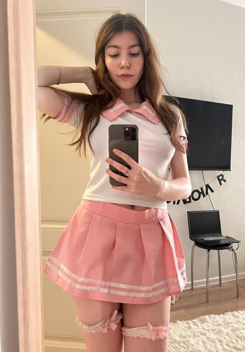 Vinaskybabe — fotos e vídeos +18