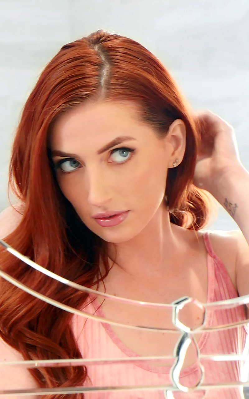 Aria Carson photo 10