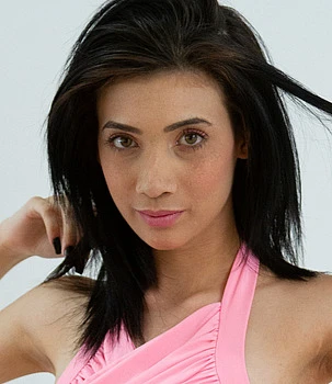 Emily Pink photo 29