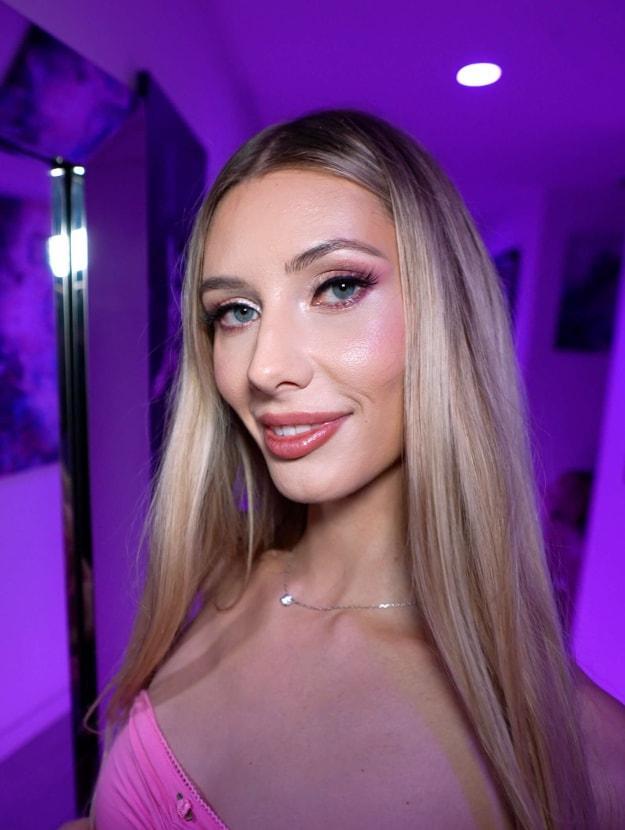 Emily Jade photo 14