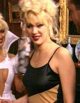 Kim Monroe photo 29